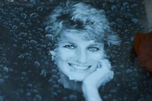 Diana mourned on 20th anniversary of her death.jpg