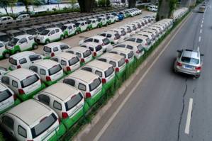 China mulls petrol car ban, boosting electric vehicles.jpg