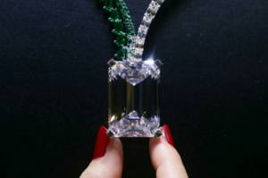 Largest diamond ever auctioned sold for record $34 mn in Geneva.jpg