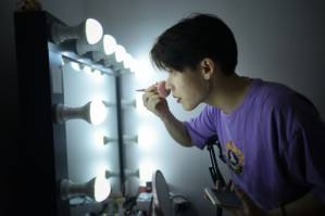 China's new online cosmetics stars men.jpg