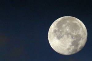 New moon China to launch lunar lighting in outer space.jpg