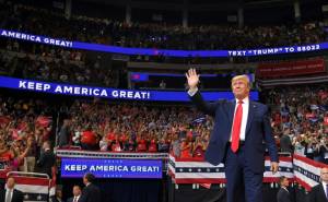 Trump launches 2020 bid with vow to 'keep America great'.jpg