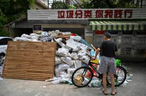 Shanghai leads battle against China's rising mountain of trash.jpg
