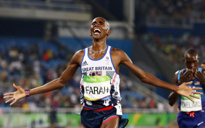 mohamed-farah-of-great-britain-reacts-after-winning-gold-in-news-photo-1575022062.jpg