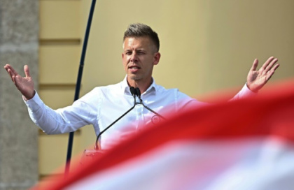 'Revolution' in air as actor stumps for Hungary opposition.jpg