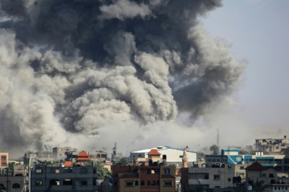 Israel bombards Rafah ahead of talks aimed at sealing truce.jpg