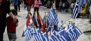 Greece told to move 'urgently' on detailed debt plan