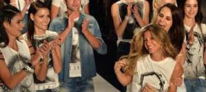 Supermodel Gisele Bundchen makes teary last catwalk turn Supermodel Gisele Bundchen makes teary last catwalk turn