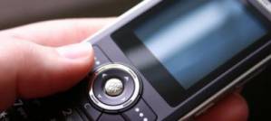 Yahoo's Dilemma and Mobile Developments Yahoo's Dilemma and Mobile Developments
