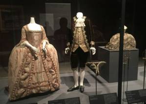 NY's Met museum recreates a vivid taste of Versailles.jpg