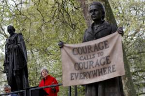 Women's vote campaigner statue unveiled in London.jpg