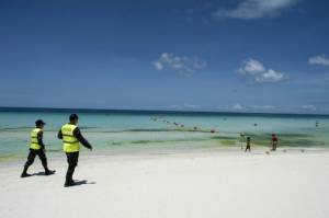 Heavy security as Philippines closes Boracay to tourists.jpg