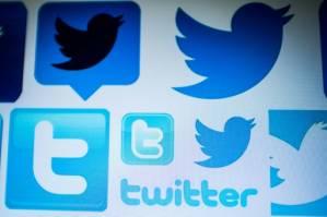 Twitter urges users to change 'unmasked' passwords.jpg