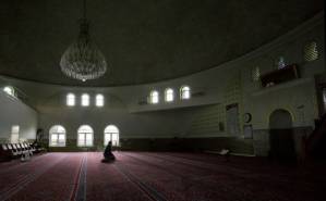 Austria to expel up to 60 imams, shut 7 mosques.jpg