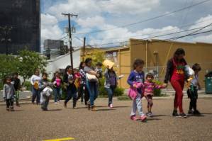 US lawmakers want to end 'evil' migrant family separations.jpg