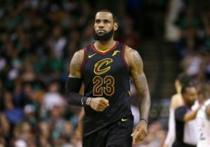 LeBron James to join LA Lakers in four-year, $154 million NBA deal.jpg