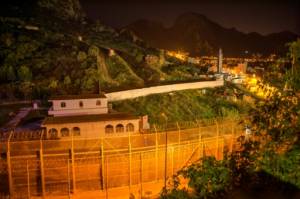 Violence as 600 migrants storm Morocco-Spain border fence.jpg