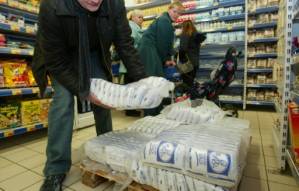 Drive to curb salt intake should focus on China.jpg