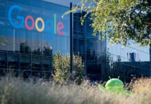 Google employees sign protest letter over China search engine.jpg