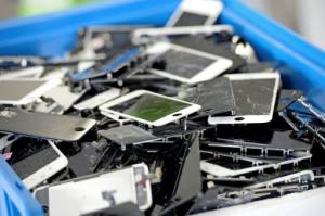 Hackers target smartphones to mine cryptocurrencies.jpg