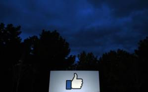 Facebook suspends hundreds of apps over data concerns.jpg