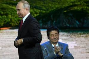Putin proposes Russia, Japan agree historic peace deal.jpg