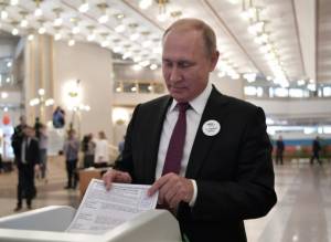 Kremlin loses regional votes amid anger over pension reform.jpg