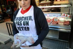 'Radical vegans' strike fear into French butchers.jpg
