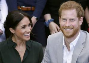 Prince Harry and Meghan expecting first baby.jpg