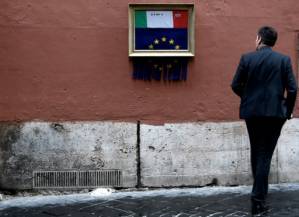 Moody's downgrades Italy credit rating on debt, deficit concerns.jpg