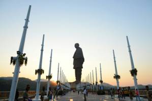 With rose petals and guns, India inaugurates world's tallest statue.jpg