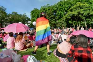 Gay Singaporean man wins right to adopt surrogate son.jpg