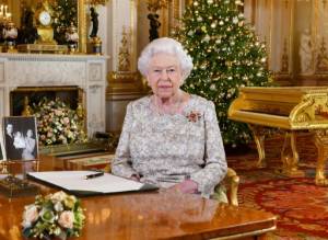 Queen warns of 'tribalism' in Christmas address.jpg