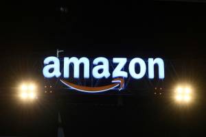 Amazon shares surge on strong earnings update.jpg Amazon shares surge on strong earnings update.jpg