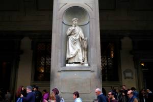 Uffizi Gallery hails US online tout ruling.jpg