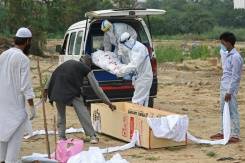 India caseload surges as experts warn of virus going airborne.jpg India caseload surges as experts warn of virus going airborne.jpg