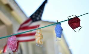 Trump backs face masks as EU agrees huge virus aid plan.jpg