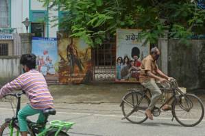 Virus rules leave Bollywood's low-paid army stricken.jpg