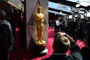 Oscars set minimum diversity rules for best picture prize.jpg
