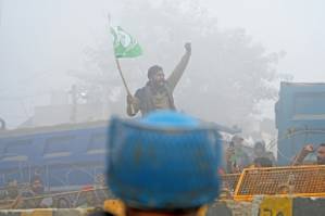 Why are Indian farmers protesting, and what can Modi do.jpg