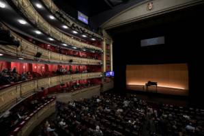 Theatre, cinema, concerts thrive in Madrid despite virus.jpg