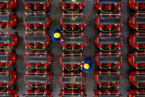 China factory activity slows slightly on new Covid-19 wave.jpg