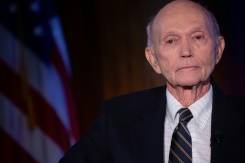 Décès de Michael Collins, astronaute américain de la mission Apollo 11.jpg