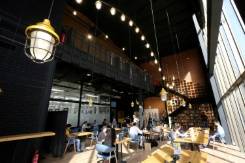 Iraqis find escape, success on a virtual battleground.jpg