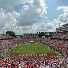 US college sport allows athletes to seek endorsement, image deals.jpg