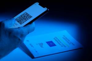 France launches vaccine pass for cultural venues.jpg France launches vaccine pass for cultural venues.jpg