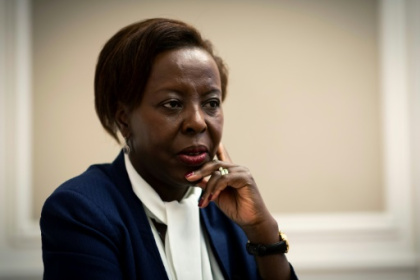 Francophonie entre Paris et Kigali, le délicat jeu d'équilibriste de Louise Mushikiwabo.jpg