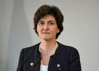 Macron nomme Sylvie Goulard.jpg