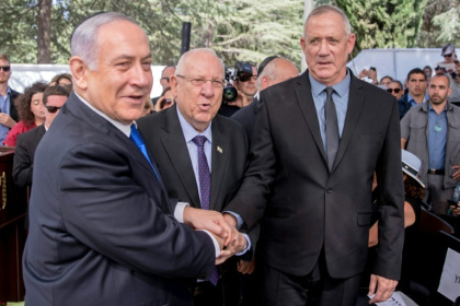 Netanyahu et Gantz discutent d'un gouvernement d'union.jpg