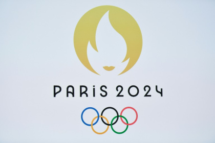Une Marianne dorée, nouveau symbole des JO de Paris-2024.jpg